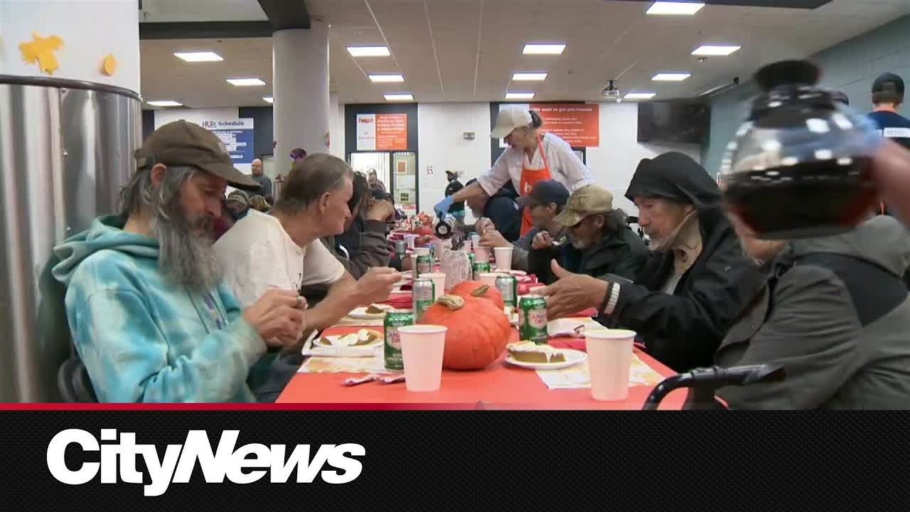 Thanksgiving dinner served to Edmonton’s most vulnerable as Hope Mission gets mail-in donations agai