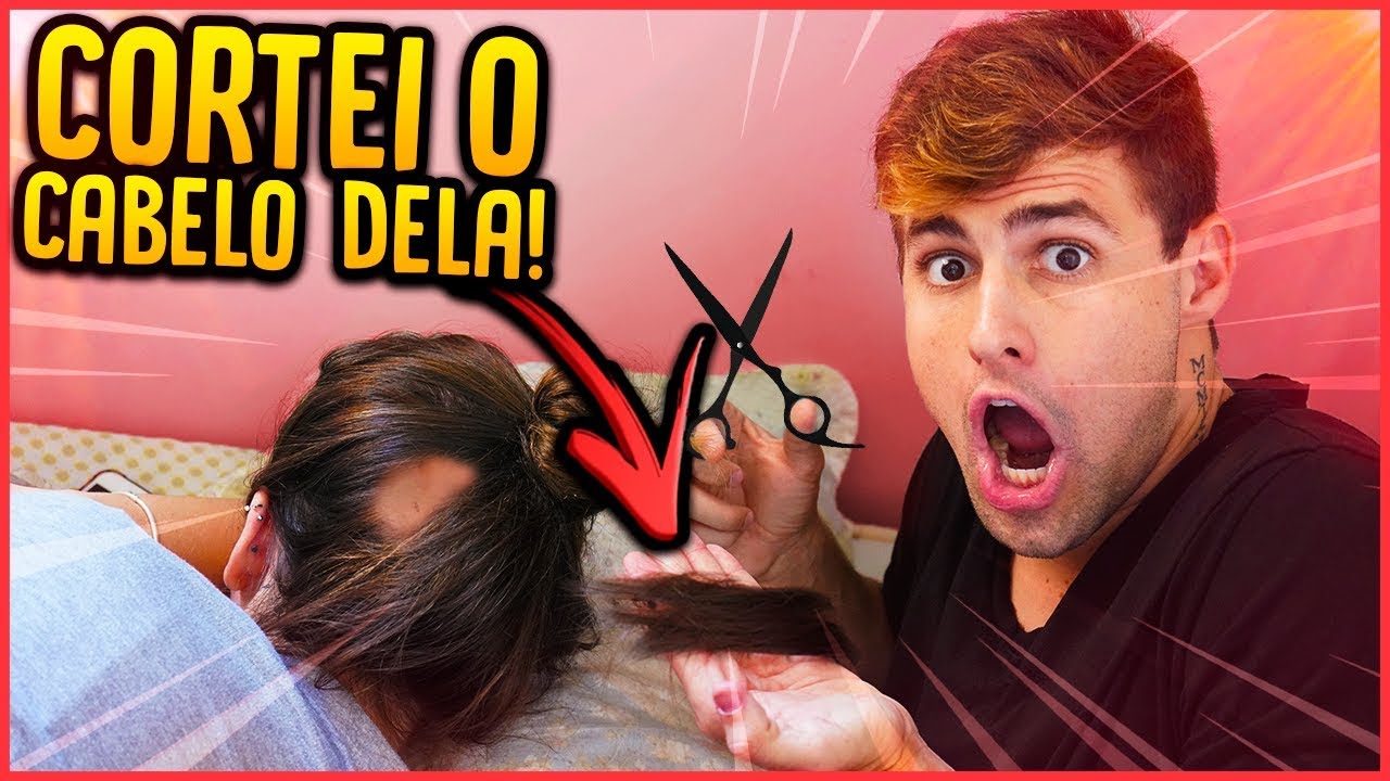 CORTEI O CABELO DELA ENQUANTO ELA DORMIA!! - TROLLANDO MINHA AMIGA [ REZENDE EVIL ]