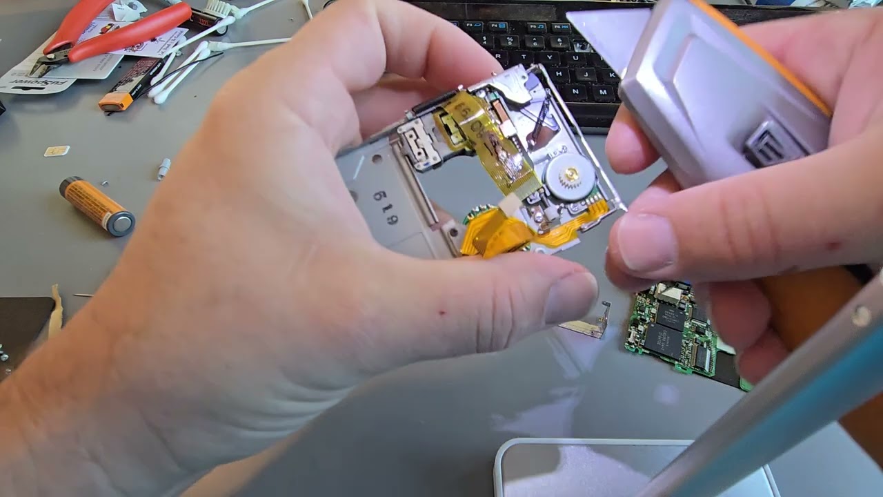 Sony MZ-E800 Laser replacement and reassembly