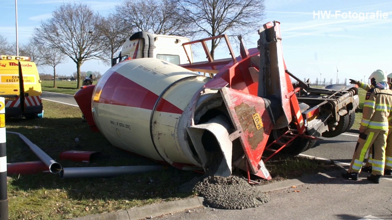 Ongeval met betonmixer veroorzaakt verkeerschaos