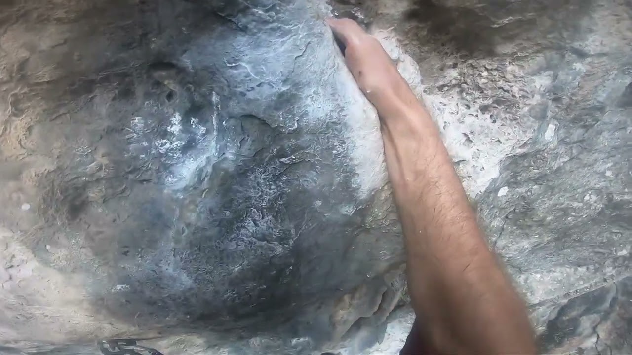 Thakhek climbing, Sector: Musc Hall, Route: Zehnte Sinfonie 7a (8 UIAA)
