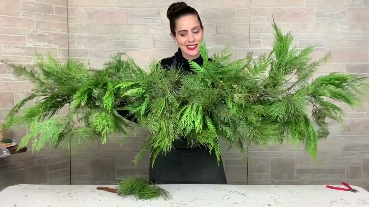 Cómo hacer guirnaldas o guías navideñas con pino fresco