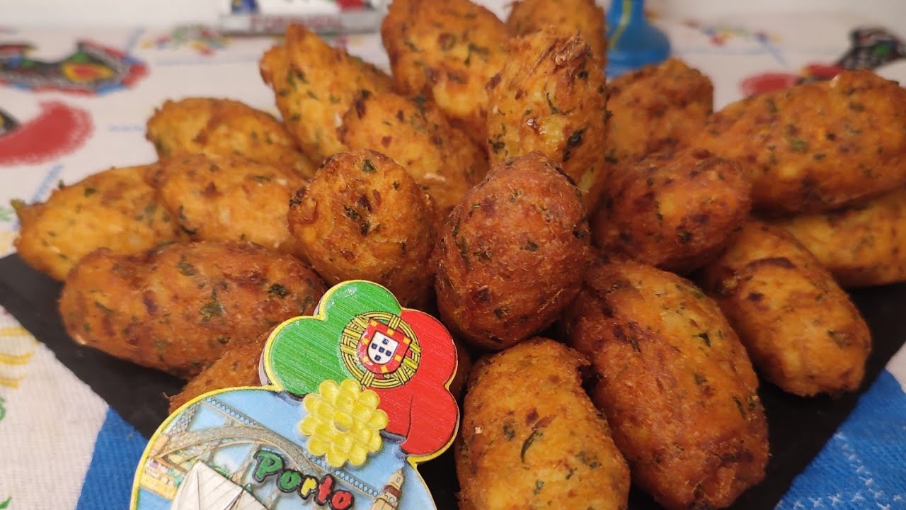 Bolinhos de bacalhau , beignets de morue portugais 🇵🇹🇵🇹♥️🥰 #bolinhodebacalhau #bolinhodebatata