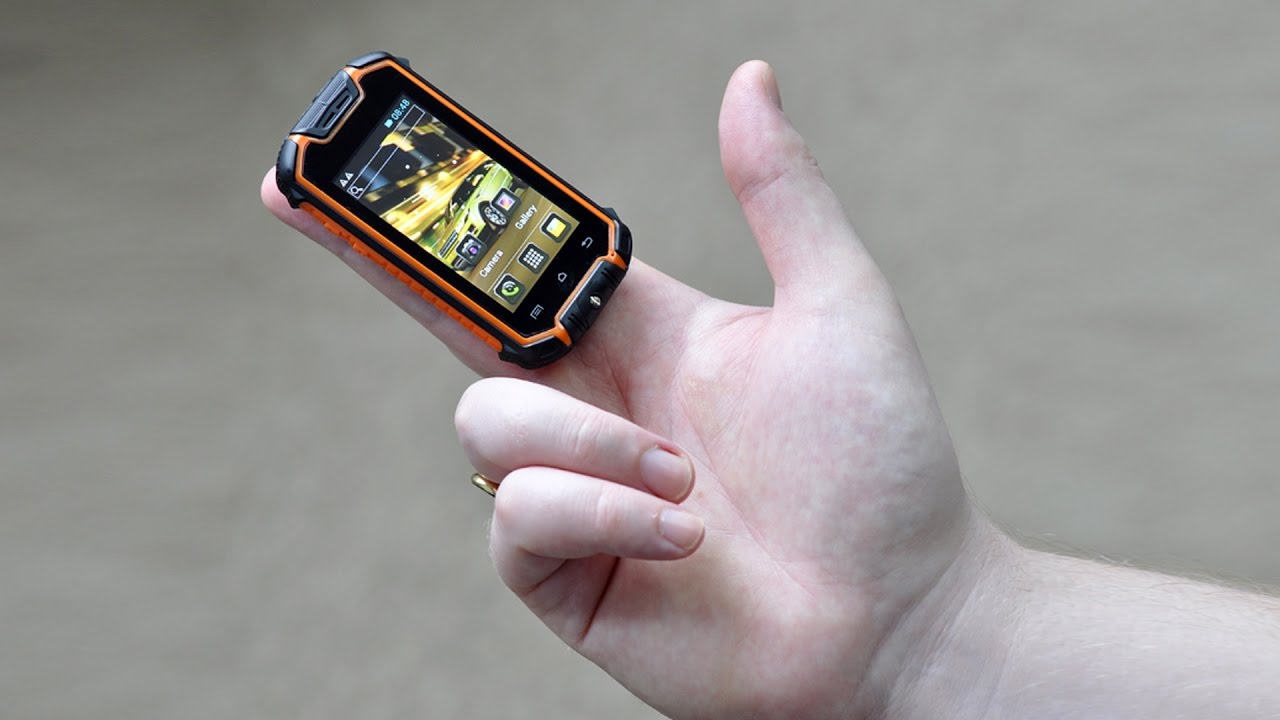 The Smallest Smartphones in the World