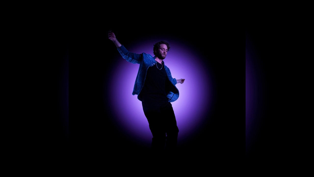 3. Christopher Von Uckermann - Ama (Audio Oficial)