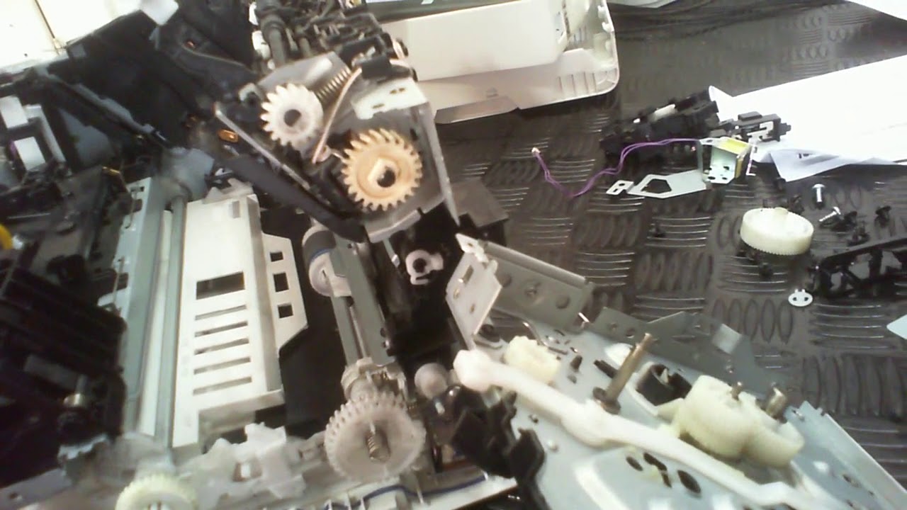 HP LASERJET ULTRA M106W, FAZENDO BARULHO QUANDO LIGA OU VAI IMPRIMIR.