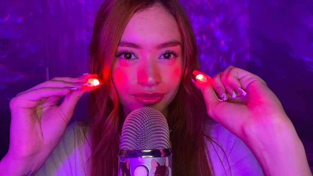ASMR dedos mágicos e sons de boca | magic light-up fingers, mouth sounds