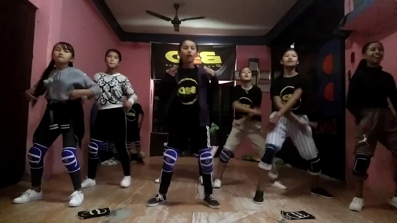 b2d dance students practice b2d lamjung