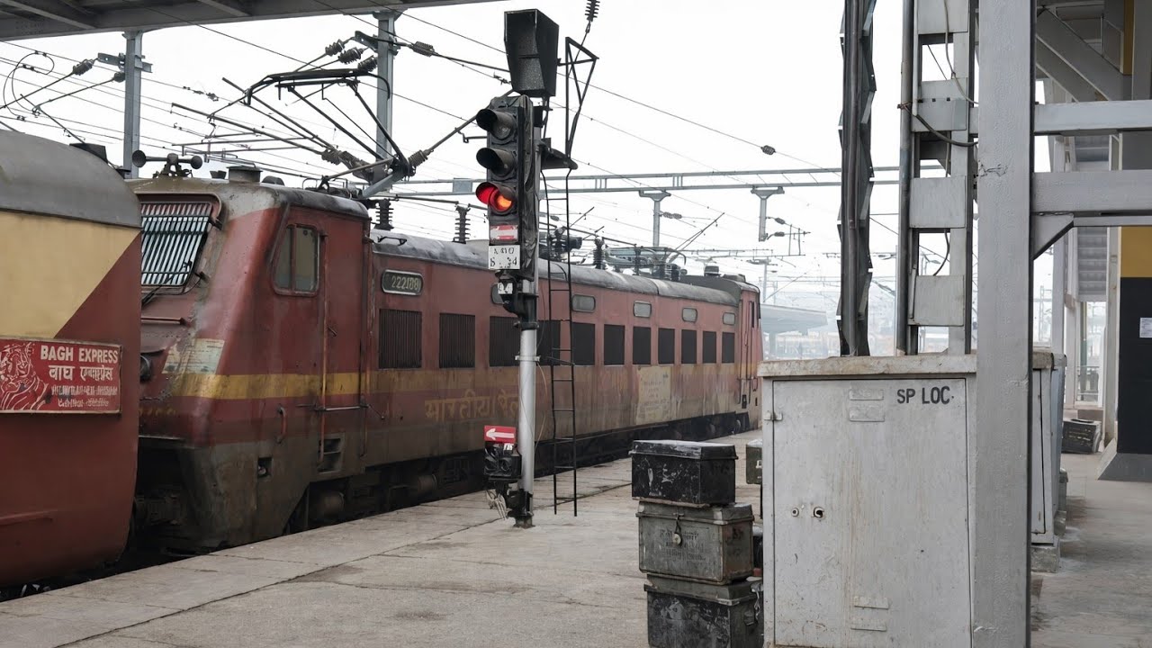 Bagh Express (13020) departing from Lucknow Charbagh(LKO) 
