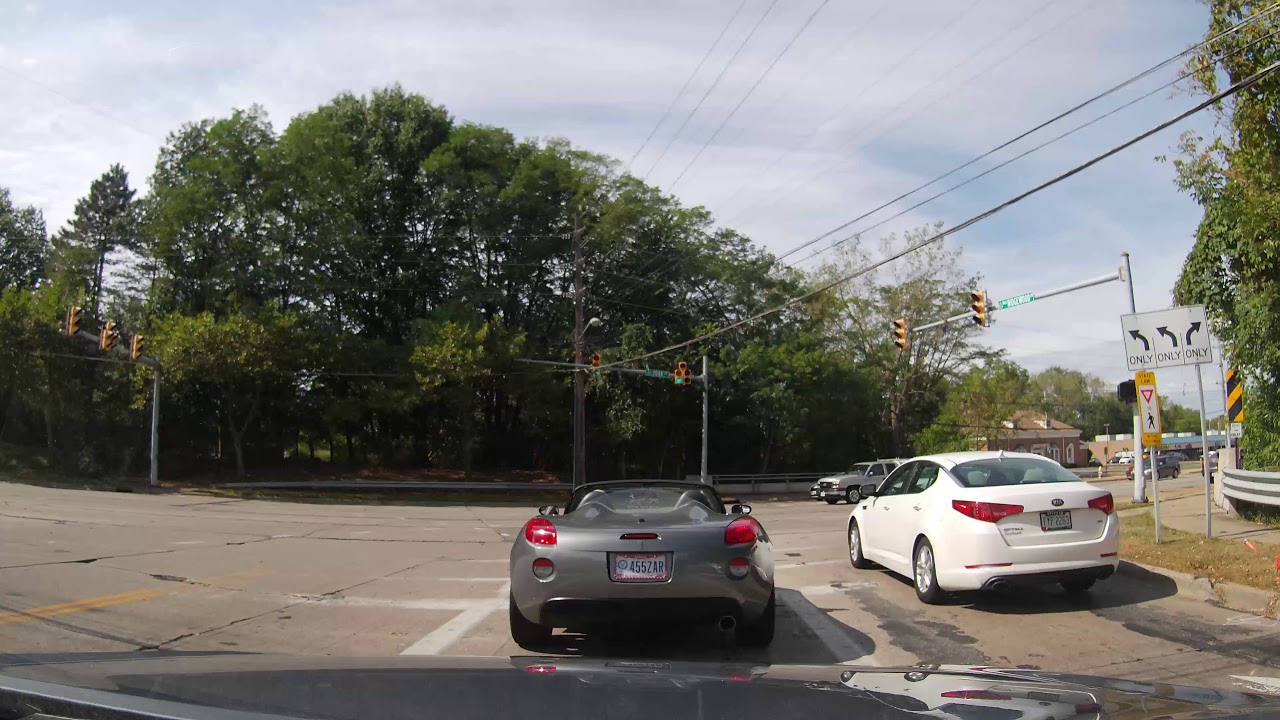 Driving around Parma Heights, Ohio