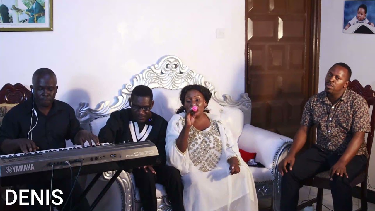 HELLENA NANJEGO NE PAUL SSAAKA- OLUGENDO LWA MUSIC WABWE LUWOOMU DDALA PART 2