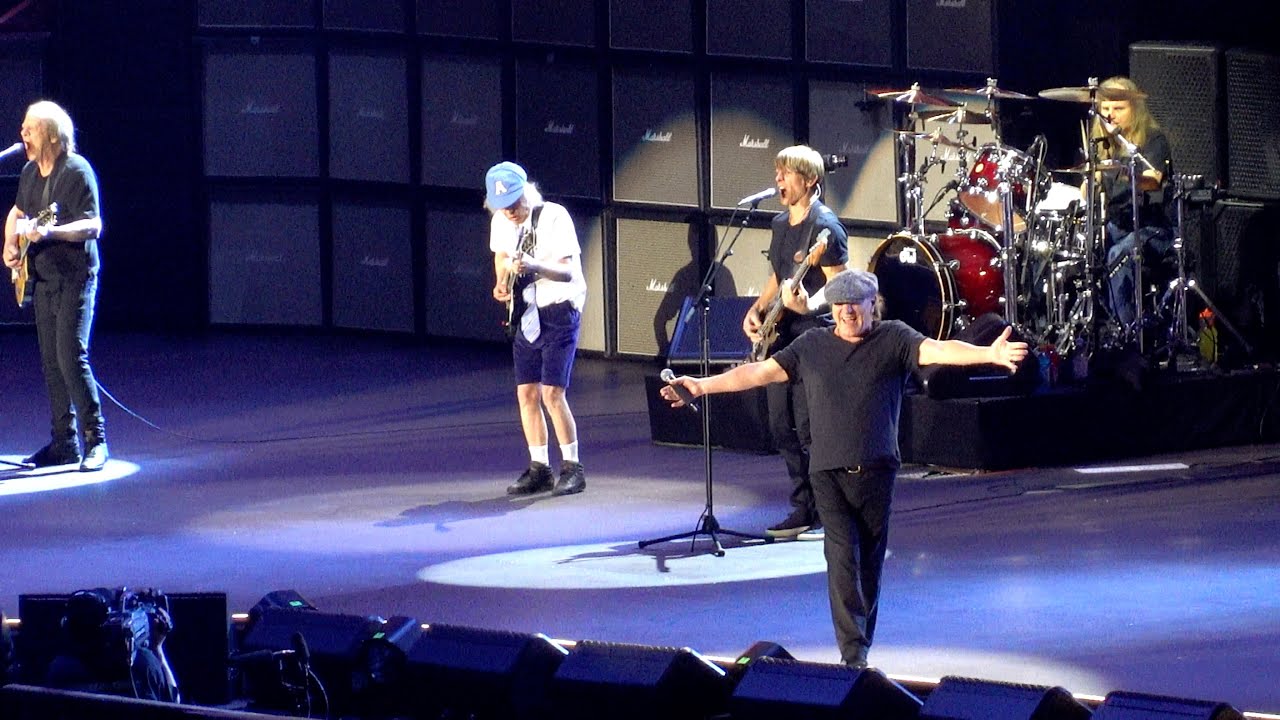 AC/DC - Thunderstruck (Live) US Bank Stadium - Minneapolis, Minnesota 10 APRIL 2025 Fan Filmed