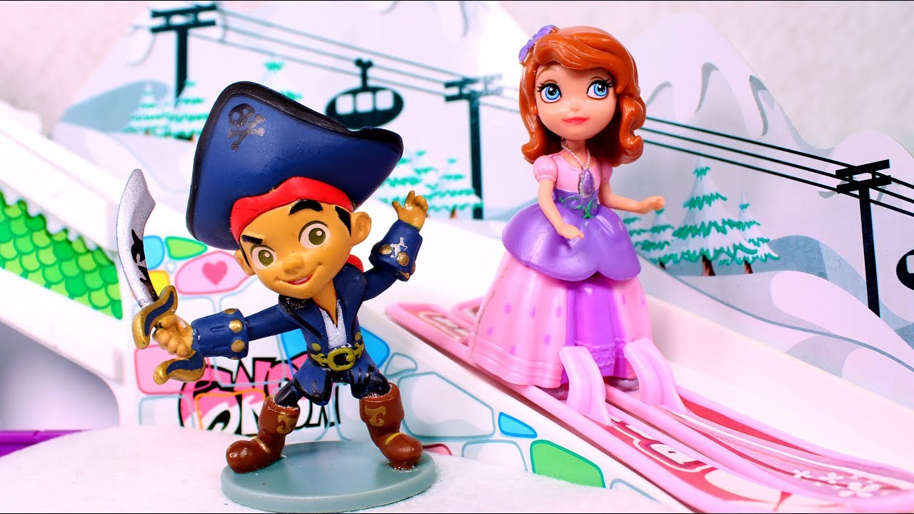 👑 PRINCESA SOFIA 👑 Jake el pirata y Sofia van a esquiar | Disney Junior juguetes en espa&ntilde;ol