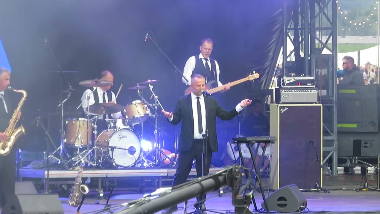 Bez ladu a skladu (ft. Lucerka) - Píšte všetci modrým perom live @ Pohoda festival 2025