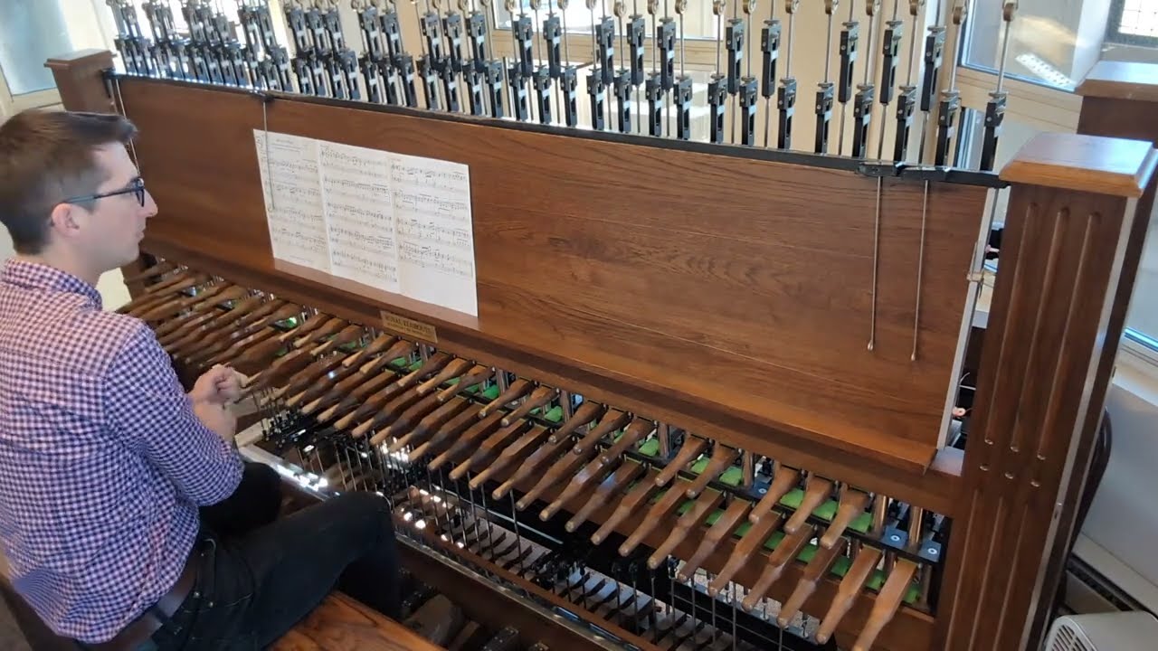 Puccini, La Bohème, Musetta's Waltz - carillon
