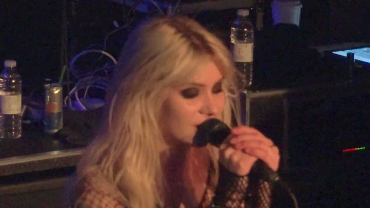 Pretty Reckless Miss Nothing Live Quebec 2012 HD 1080P