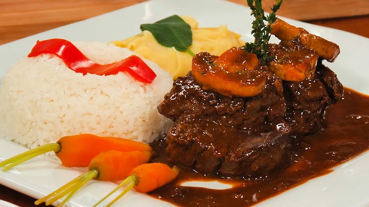 Lomo de res al vino tinto con champi&ntilde;ones. Restaurante El Cascajal | BUENAZO!