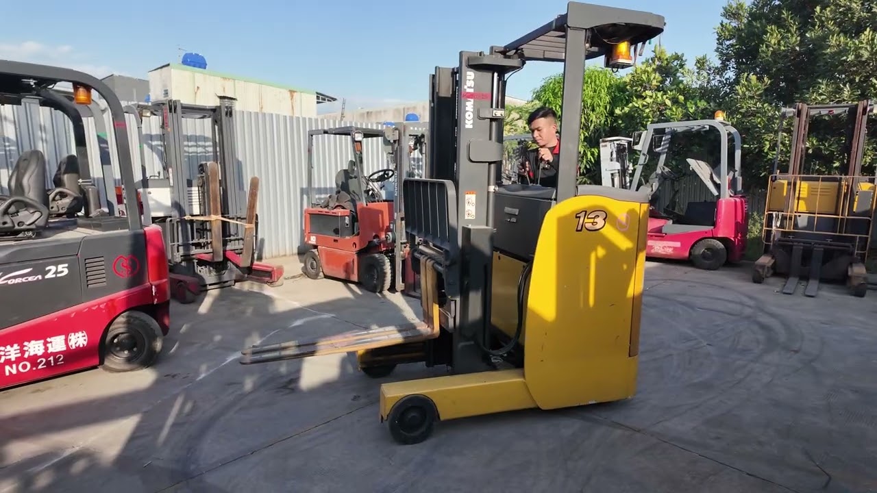 Xe nâng điện KOMATSU 1 tấn 3 nâng cao 3m lái êm ru luôn 