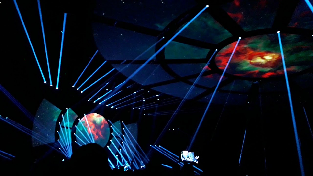 Indochine - Concert Zénith de Strasbourg  - Intro Black Sky