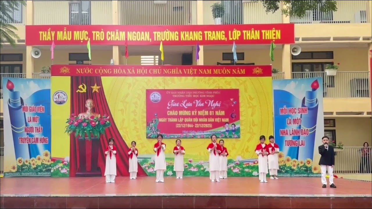 VIẾT TIẾP CÂU CHUYỆN HOÀ BÌNH - NGỌC THÁI ft VŨ ĐOÀN 4a3 