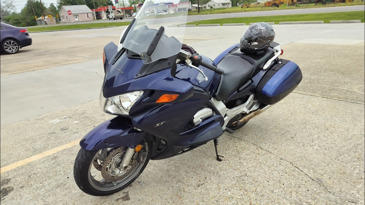 Riding the Twisties on the Honda ST1300 #jerryhawk250 #hondast1300
