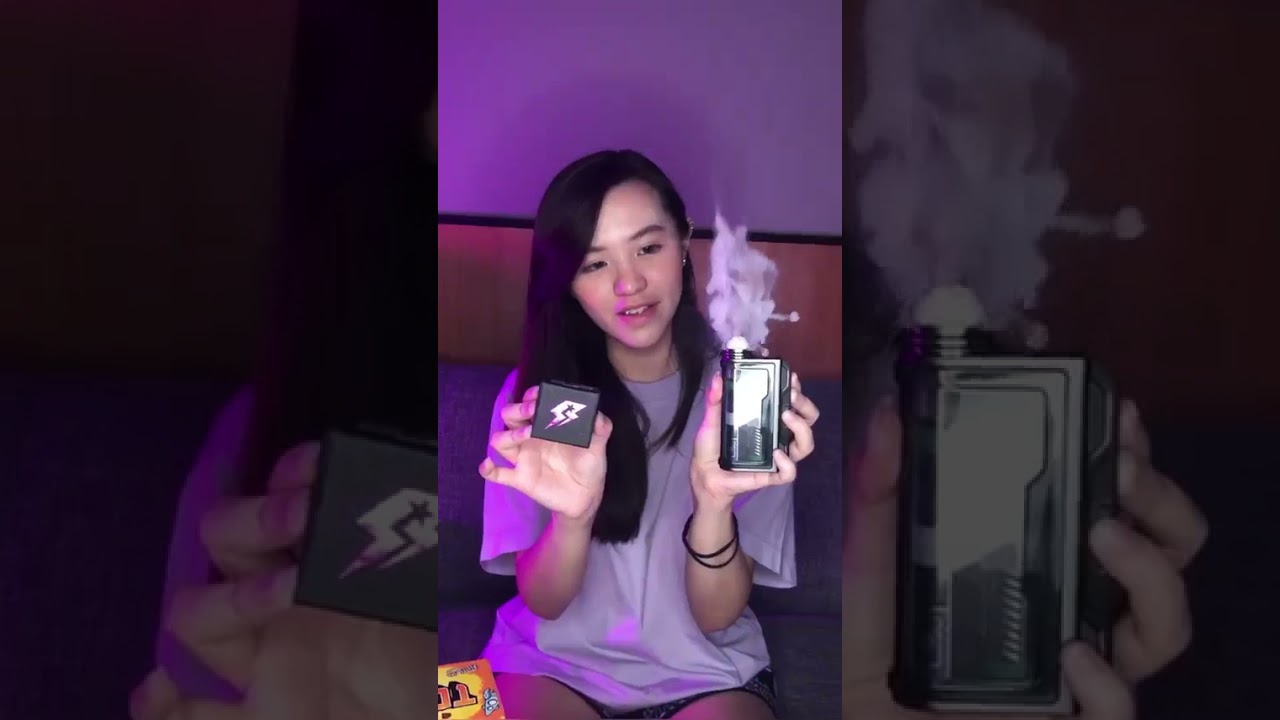 Amazing girl cloud tricks ! #shorts #vaping #vapers #boxmod #mod #viral #trending