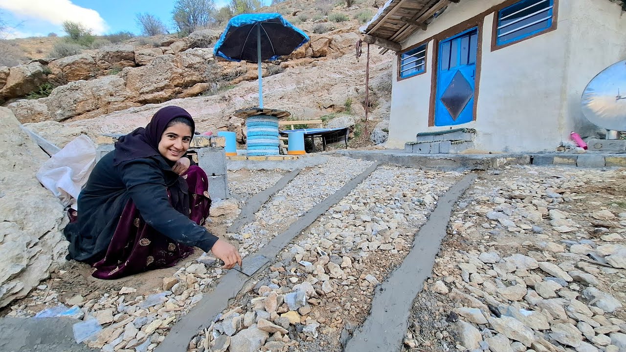 The slope of Narges's yard and her unique idea for her house