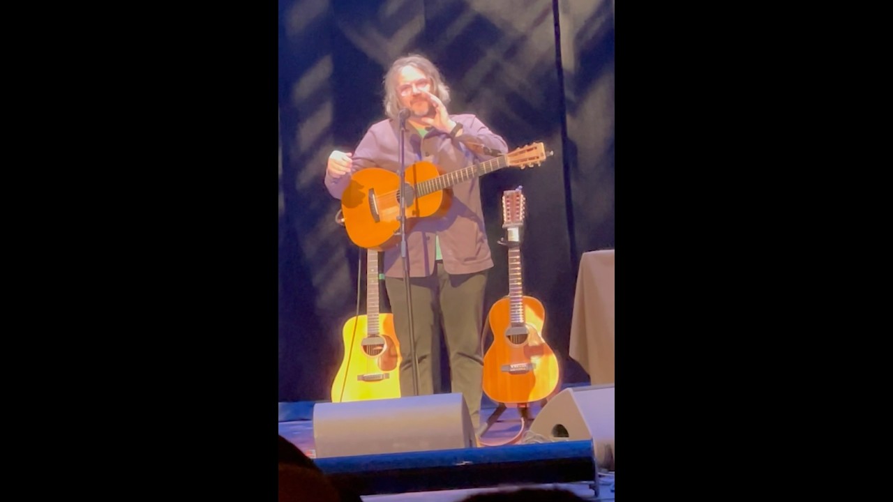 &ldquo;It&rsquo;s kind of my brand&rdquo; 😂 Jeff Tweedy is the 🐐 of stage banter!! Southern Theatre 10/16/24 #wilco
