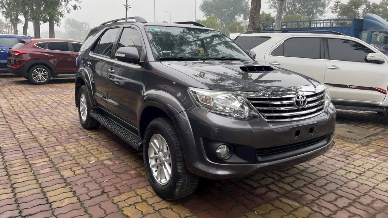 Siêu Phẩm Xe Đẹp Xuất Sắc Fortuner 2013 Số Sàn Máy Dầu Cực Chất. Xe Một Chủ Từ Đầu Chạy 11 Vạn Mới. 