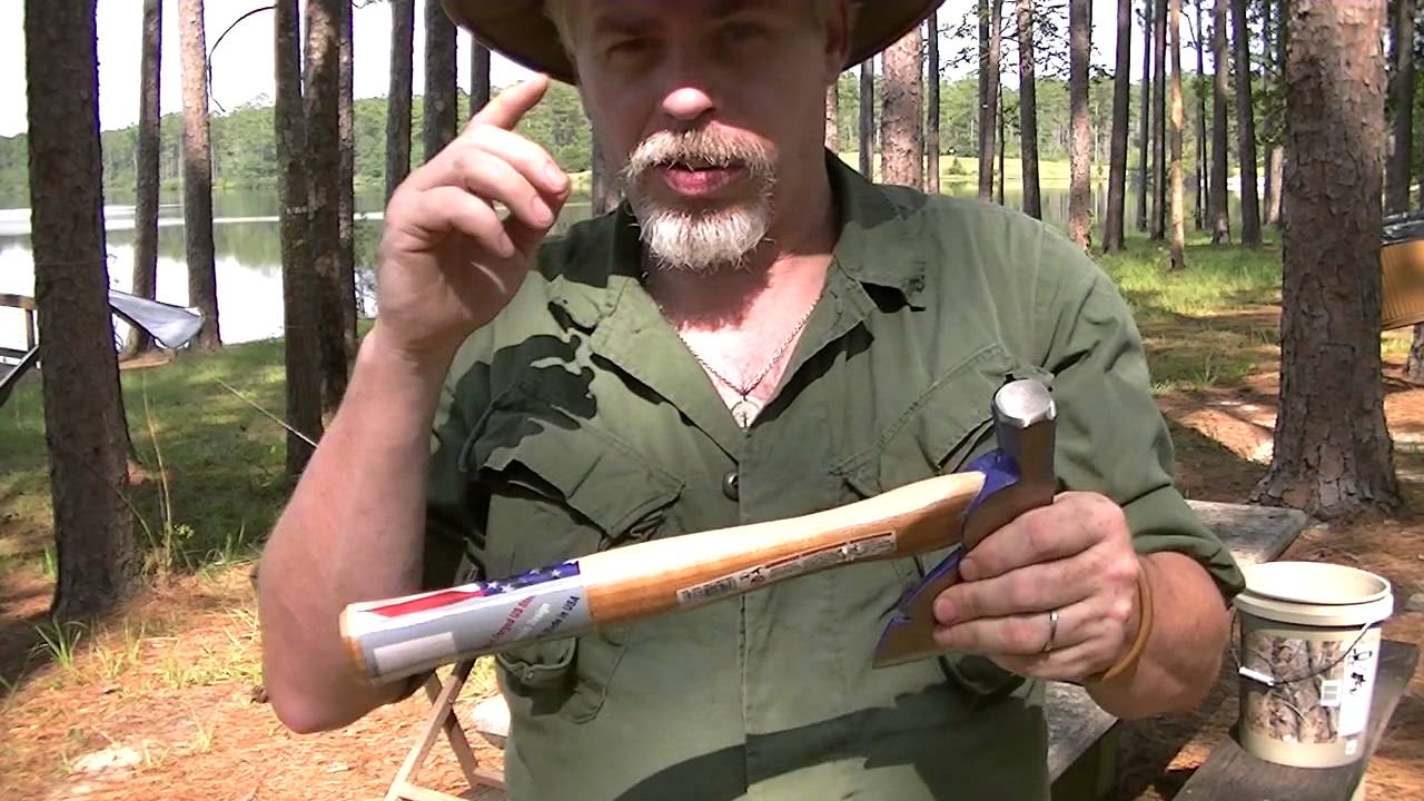 MASTERING THE WOODSMANS TOOLS : THE CARVING AXE FOR BUSHCRAFT A D.I.Y. PROJECT