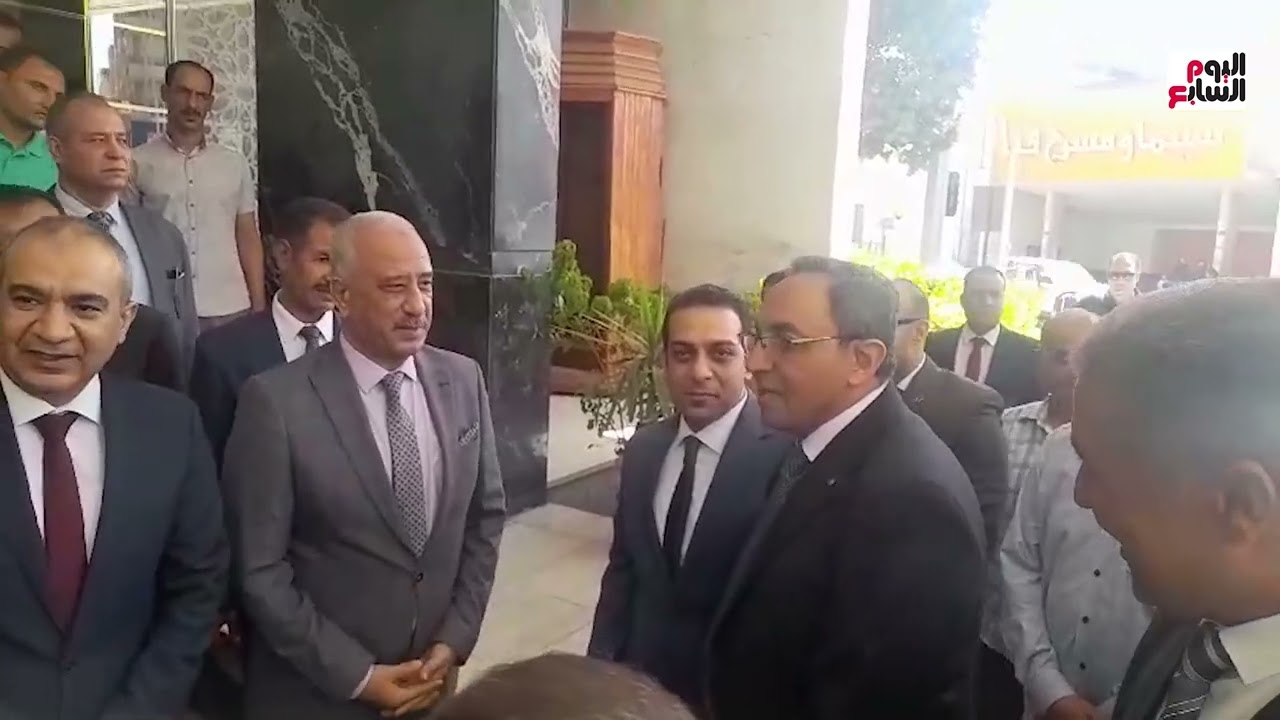 محافظ قنا الجديد يصل ديوان المحافظة لأداء مهام عمله