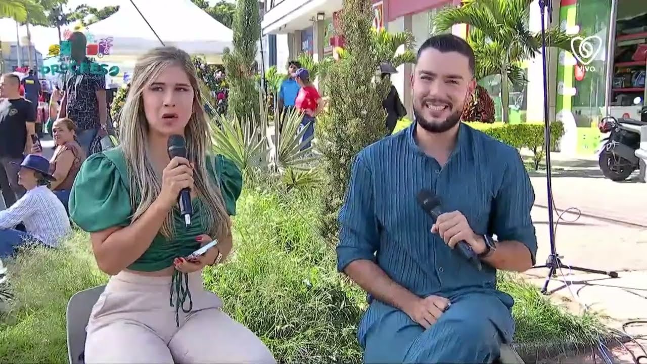 &iexcl;EN VIVO! 📺🎉 El desfile de carrozas y comparsas en Dosquebradas 🌟📍
