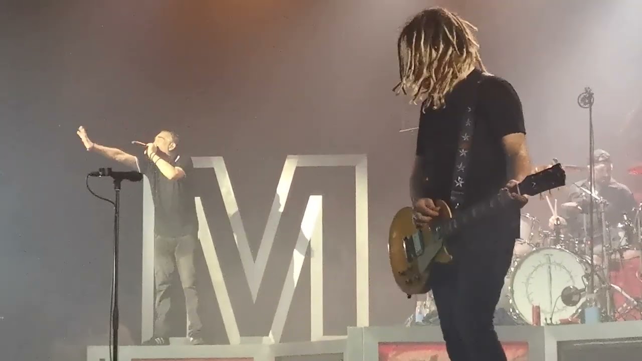 Mass Hysteria  - Tenace  - Contraddiction (Live à L'Aeronef de Lille, le 15/11/2025)