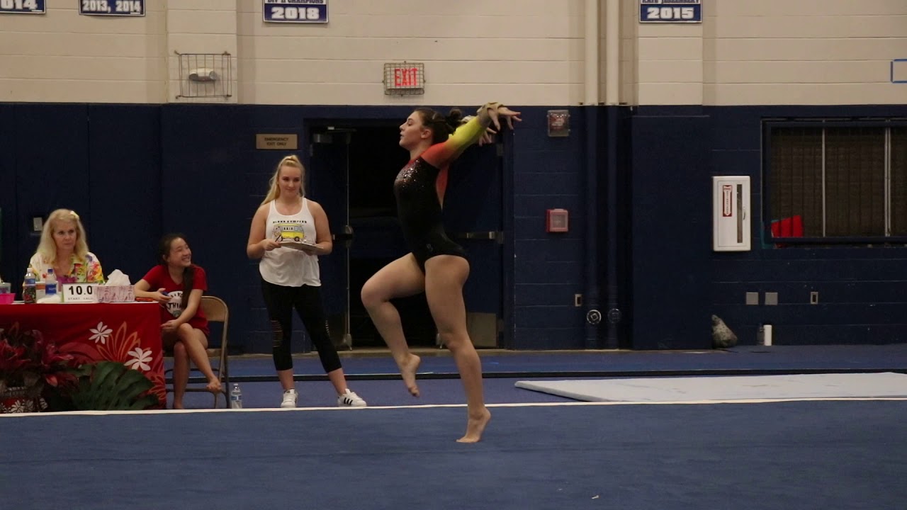 Alyssa Vulaj Class of 2021 - Floor