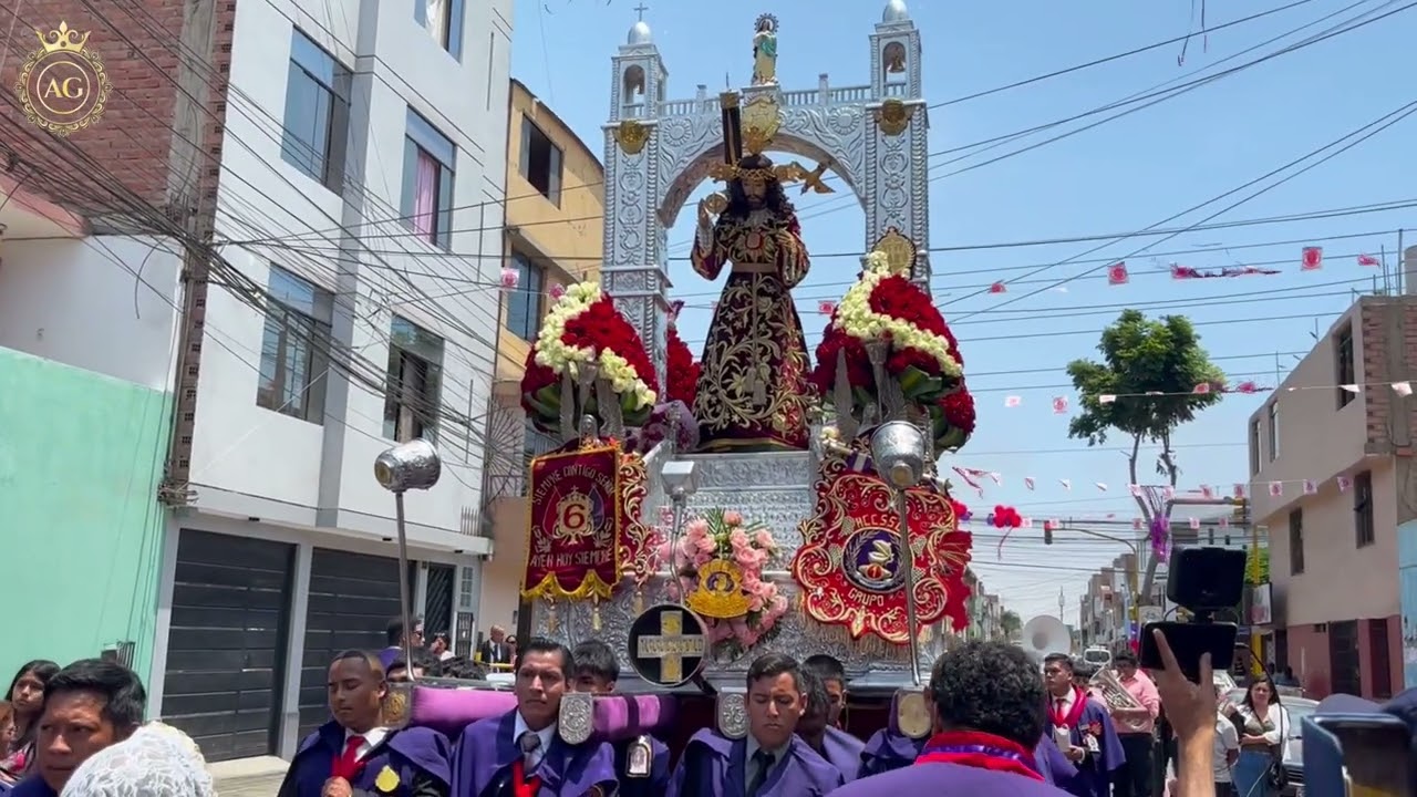 Procesión del Señor del Consuelo en su visita a la Cuidad Del pescador 