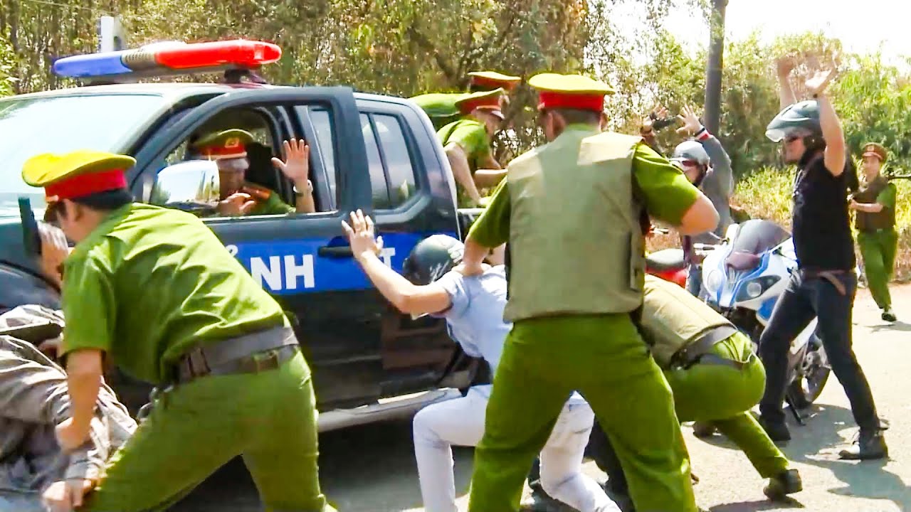 Đặc Nhiệm Phục Kích Trên Đường Ngăn Chặn Âm Mưu Cướp Ngục Của Ông Trùm | Phim Hình Sự 2024