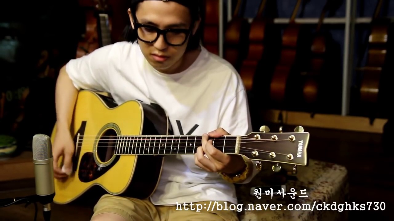 Đ&agrave;n Guitar Yamaha LS16 ARE