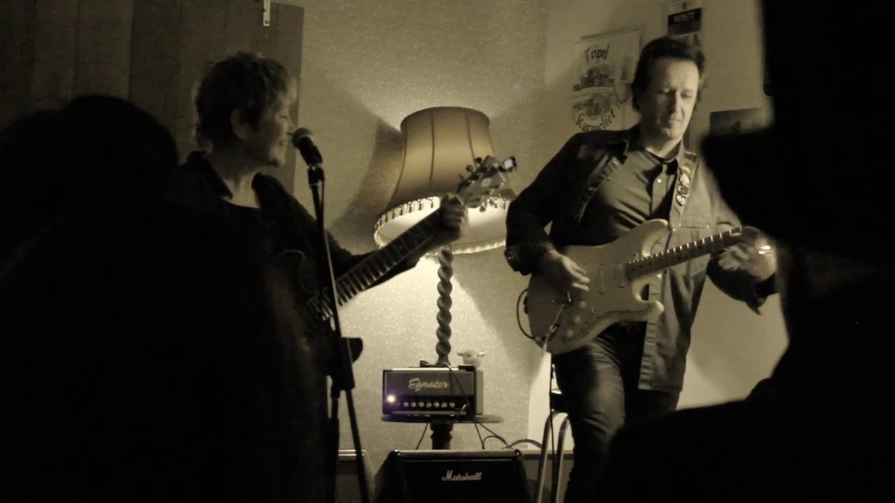 pieta brown cover: don't turn away - henriette nering bogel & bert verschueren
