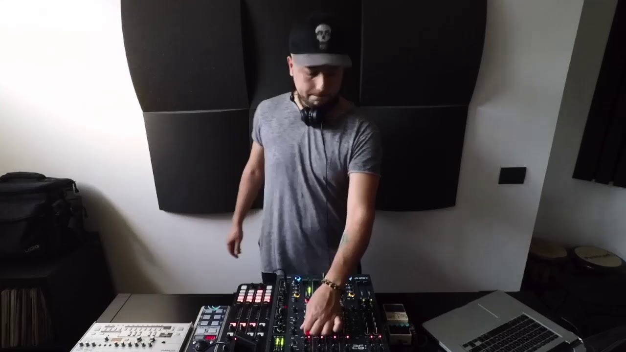 Hollen @ Video Set X Off Recordings   July 2018