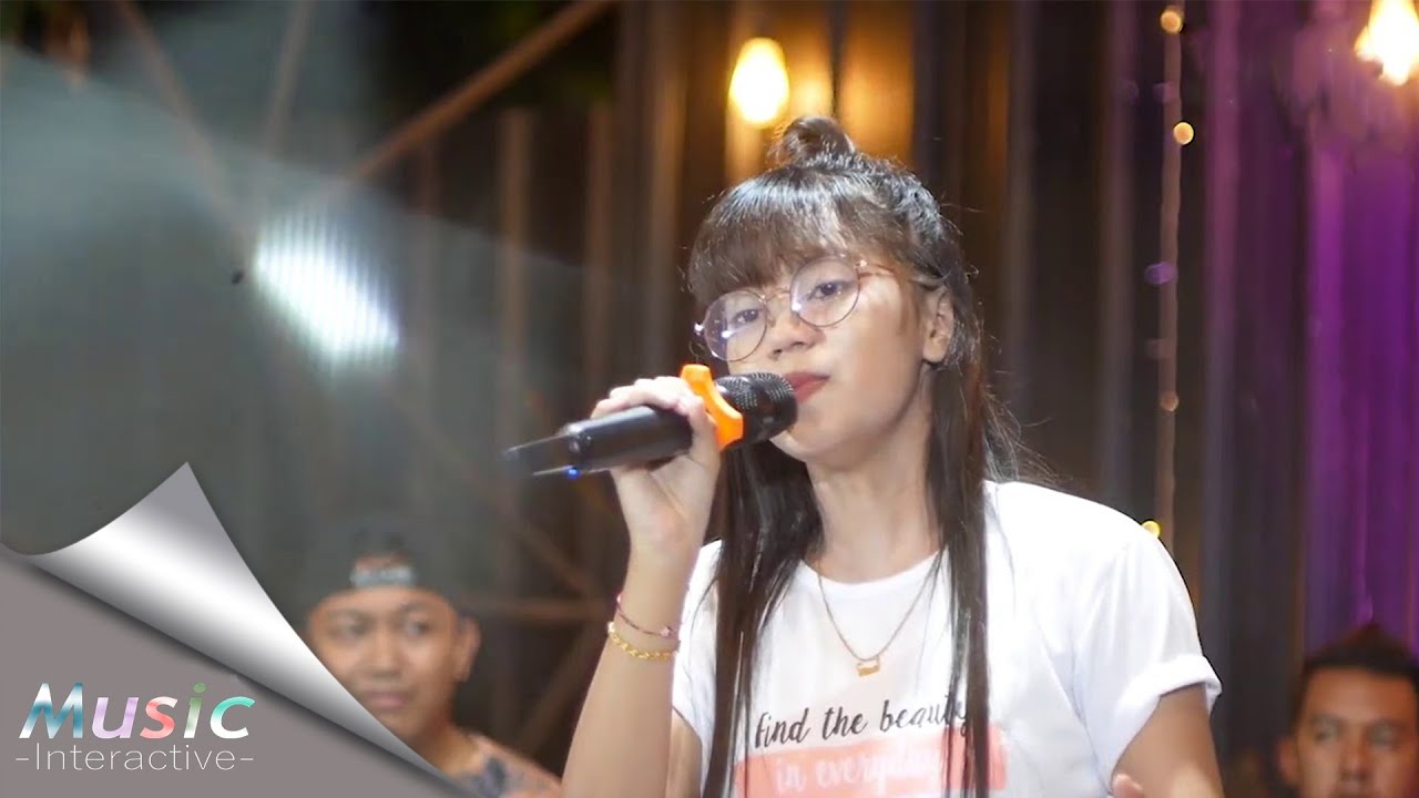 Esa Risty - Pergi Hilang Dan Lupakan (Official Live Music) Lupakanlah Semua kenangan Ini