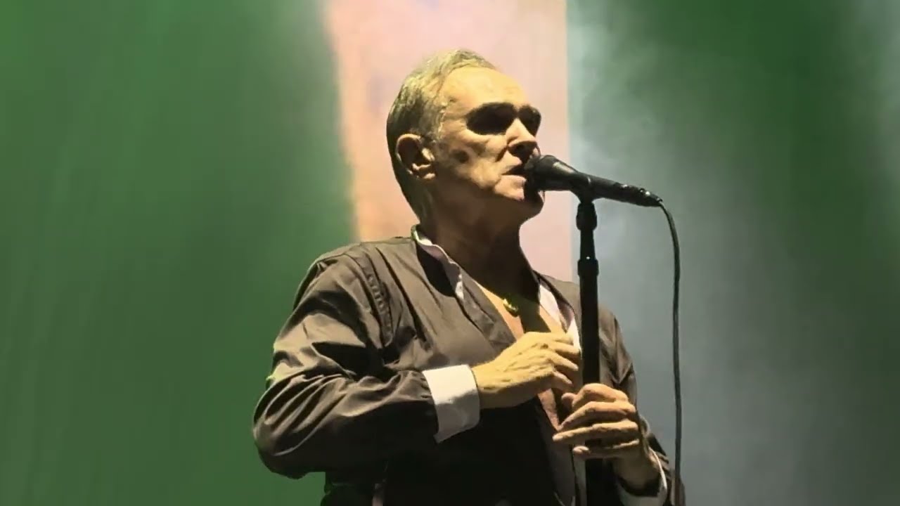 Morrissey - Montreal   2025 09 10   Life is a Pigsty