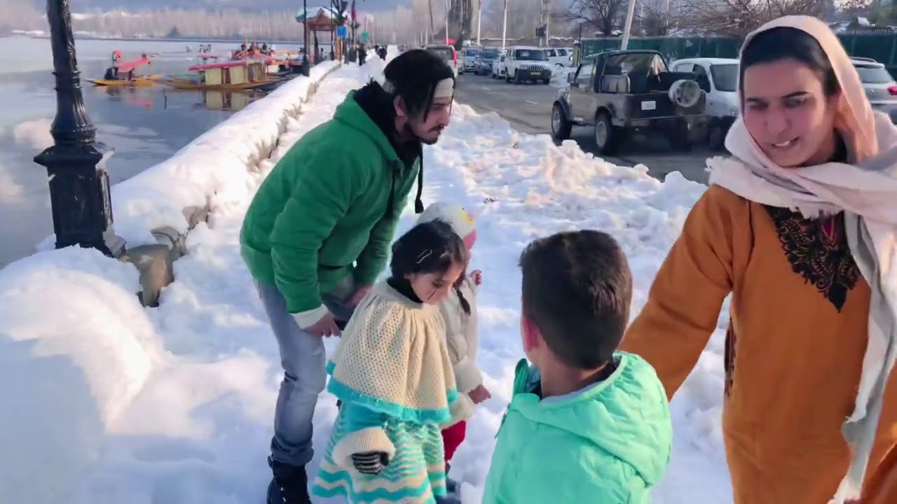 Kashmir ❤️ | Fan Moment | Meri Sanson Mai Basa Hai | Qazi Touqeer
