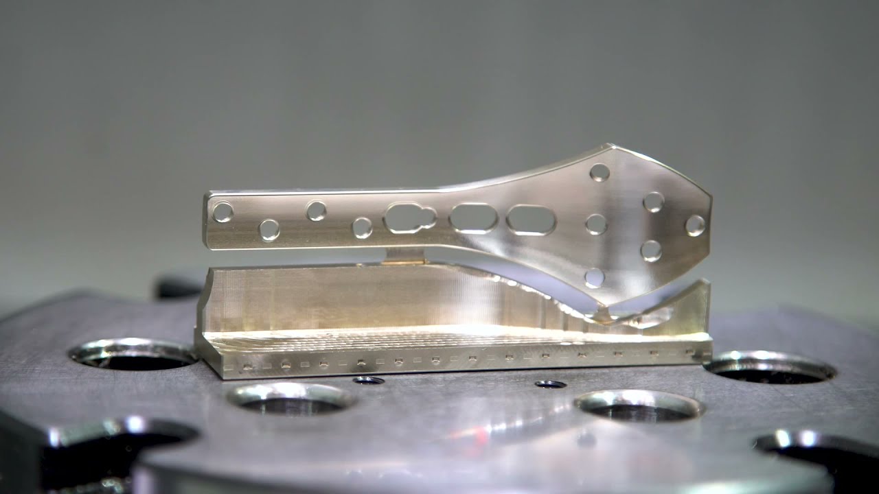 BA W02 / Machining of a bone plate