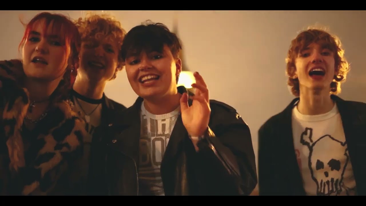 Noah and the Loners - Crash Landing (Official Video)