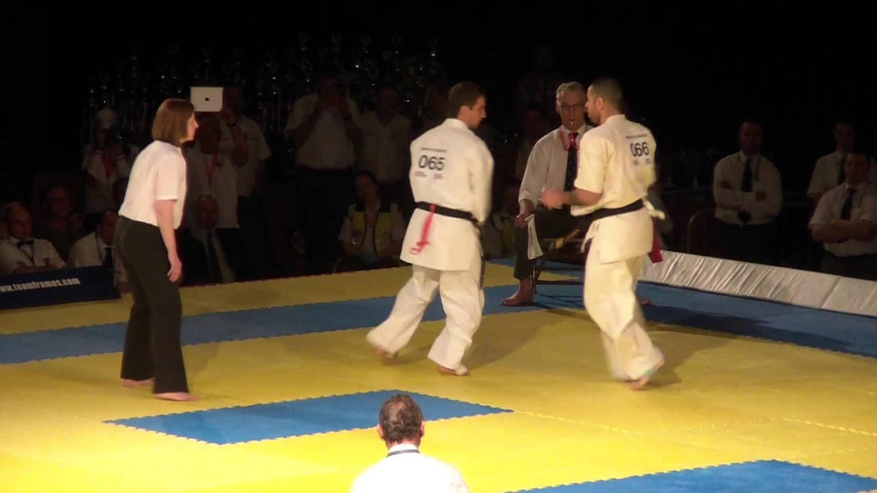 Daniel SANCHEZ Spain) Vs Sergei CHMUNEVICH (Russia)