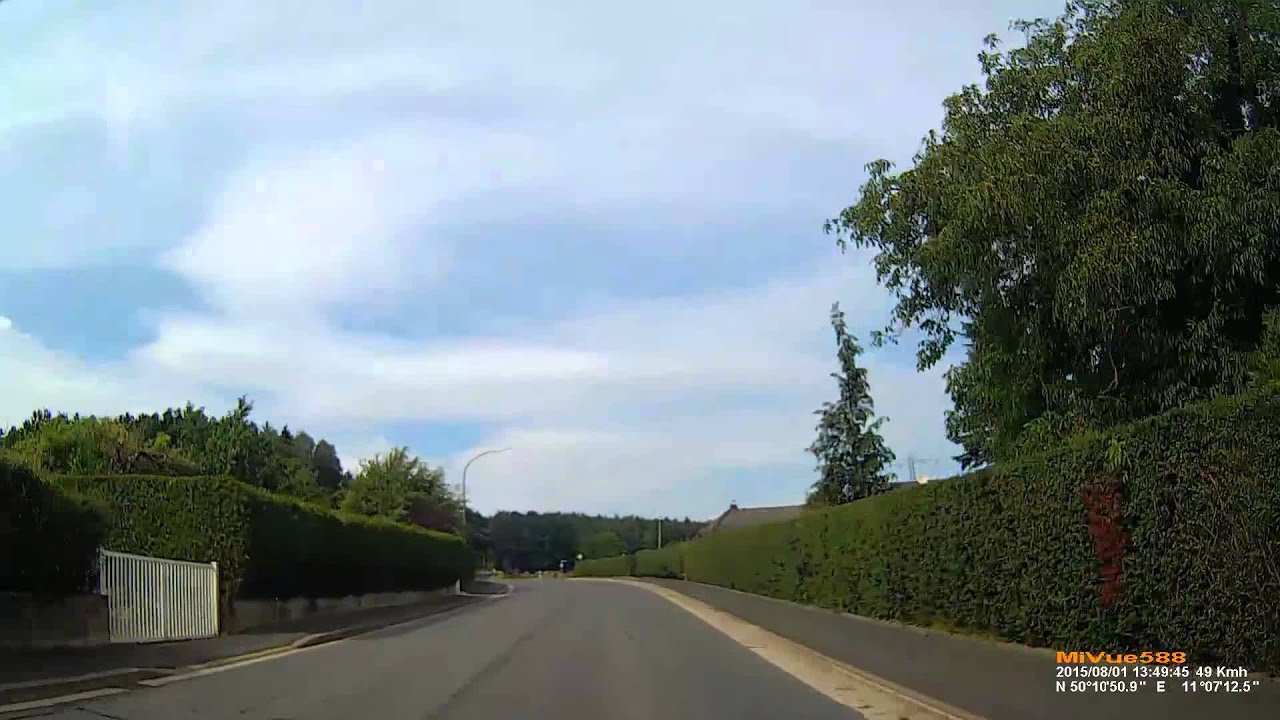 D: Neuensee. Gemeinde Michelau i.OFr.. Landkreis Lichtenfels. Ortsdurchfahrt. August 2015