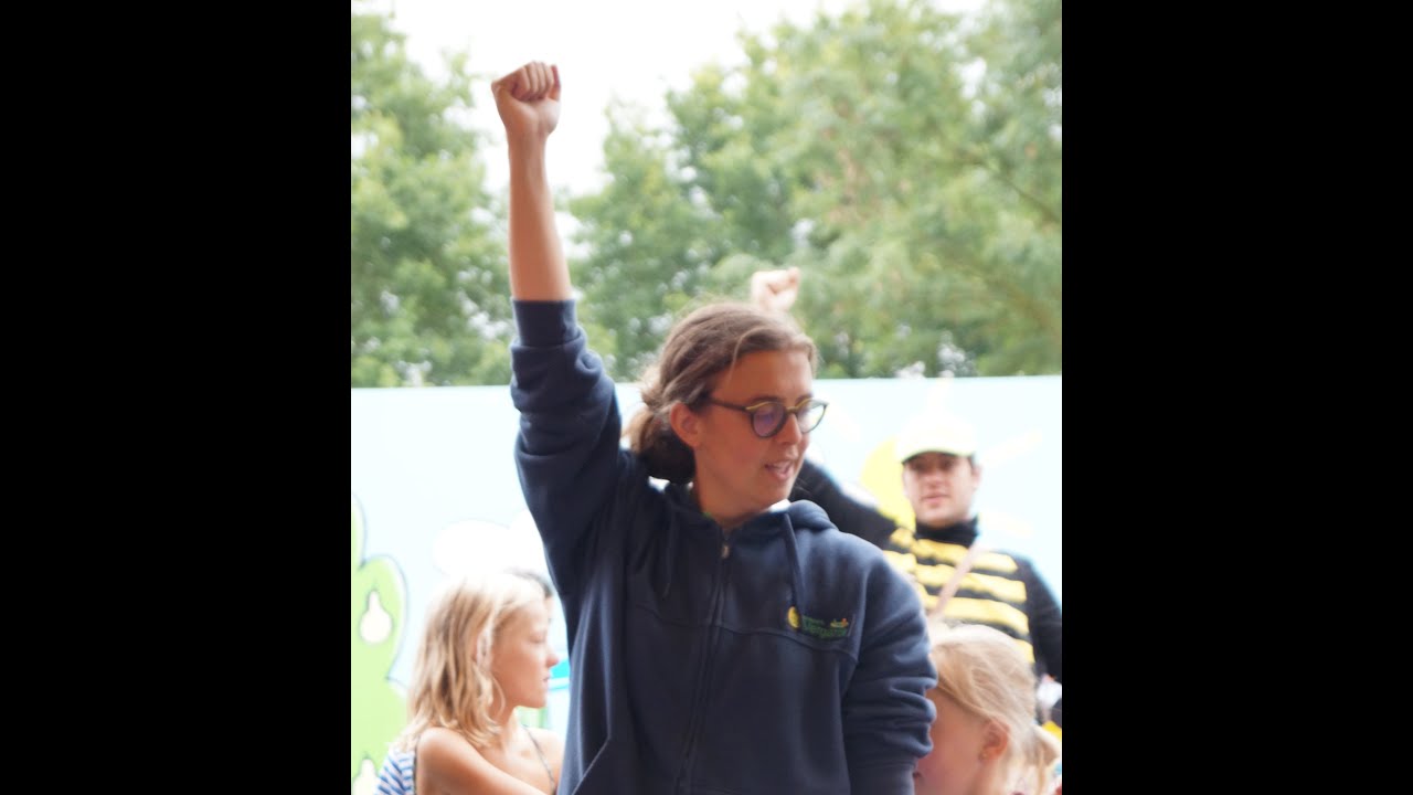 Maartje gekroond als Koningin van de dag @ Camping De Vergarde.