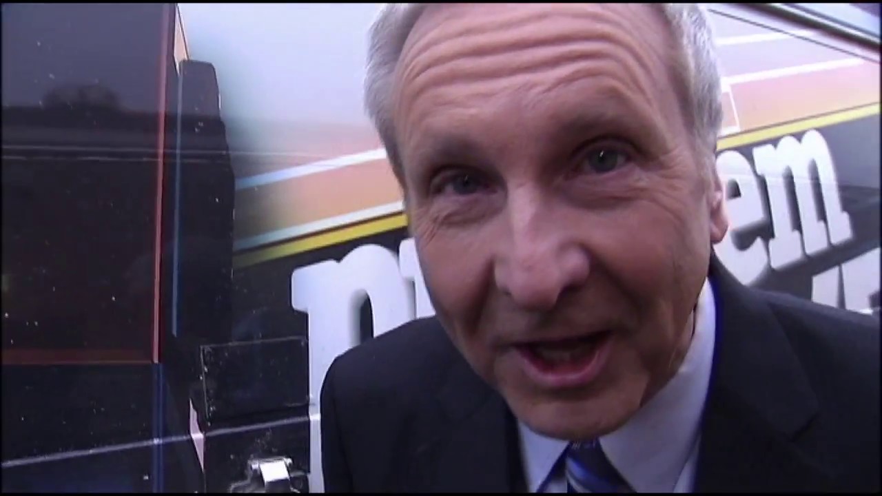 Rob Wolchek meets Jesus-Loving Dog Flipper