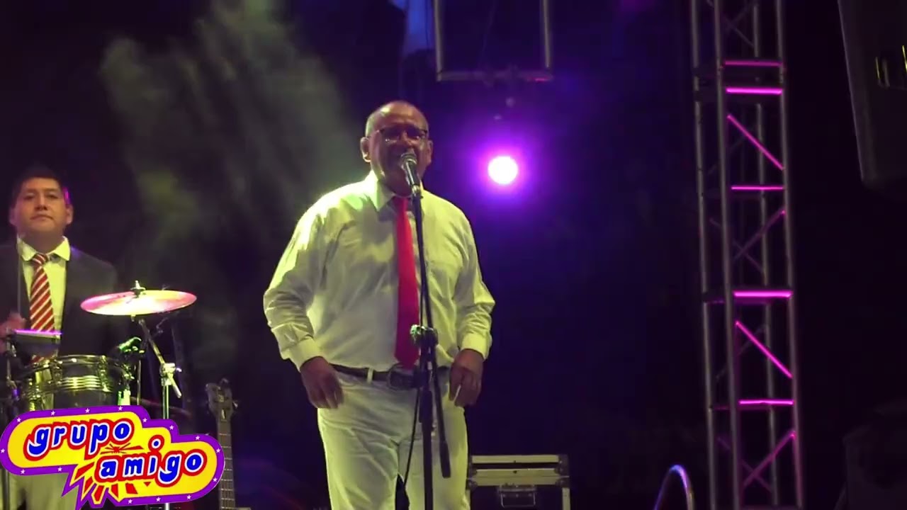 GRUPO AMIGO DE OLUTA VER ( RICO TUMBAO EN VIVO)