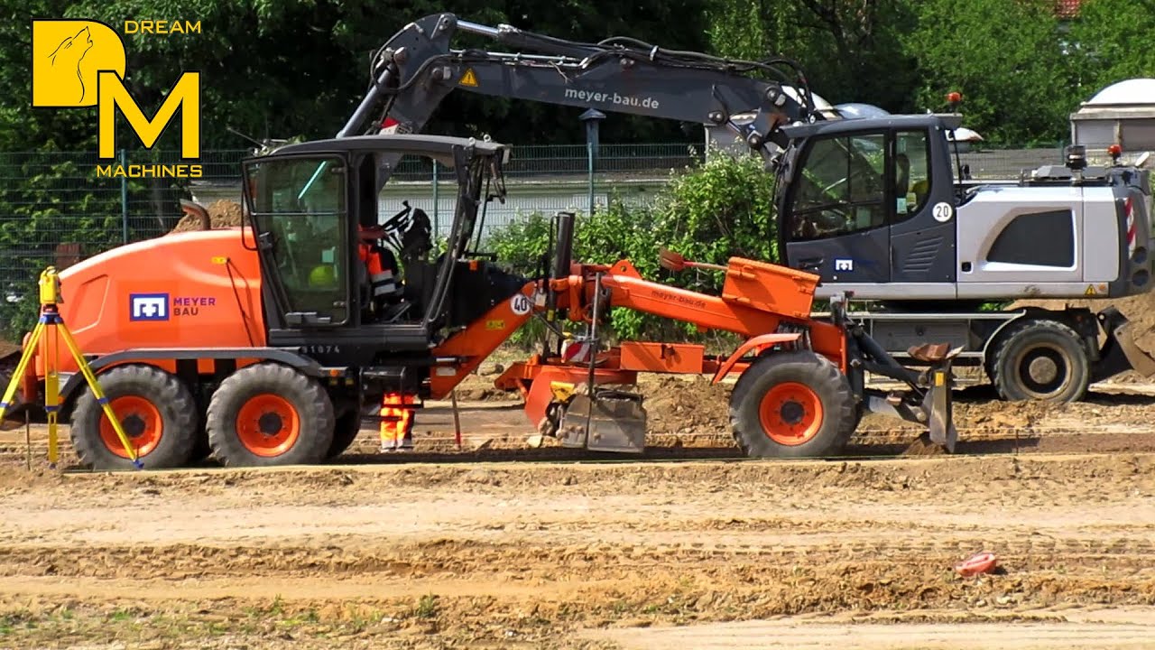 Road construction with New Holland F106.8 motorgrader + Liebherr 920 excavator DREAM MACHINES